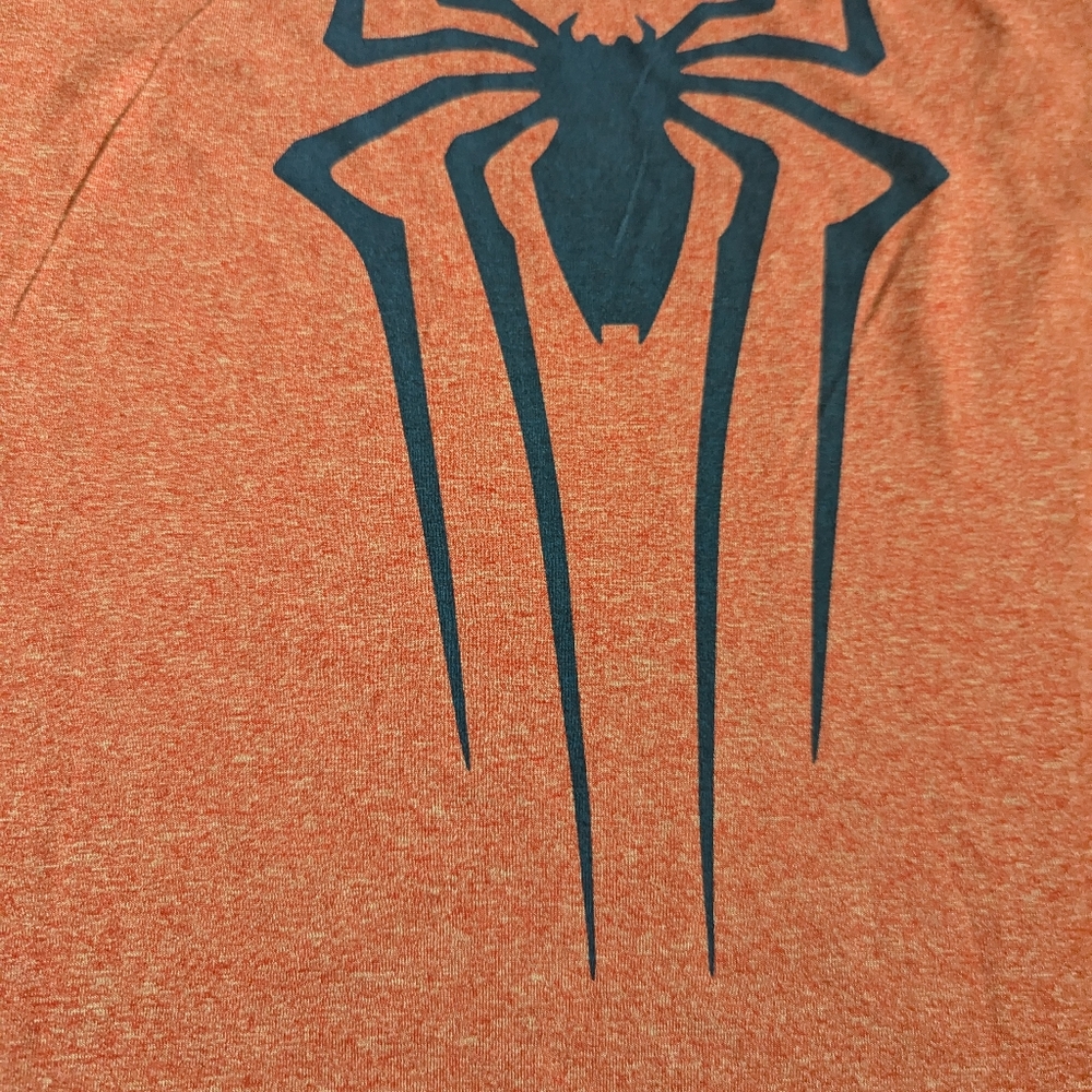 5/$20 vintage spider man tee - Picture 2 of 4